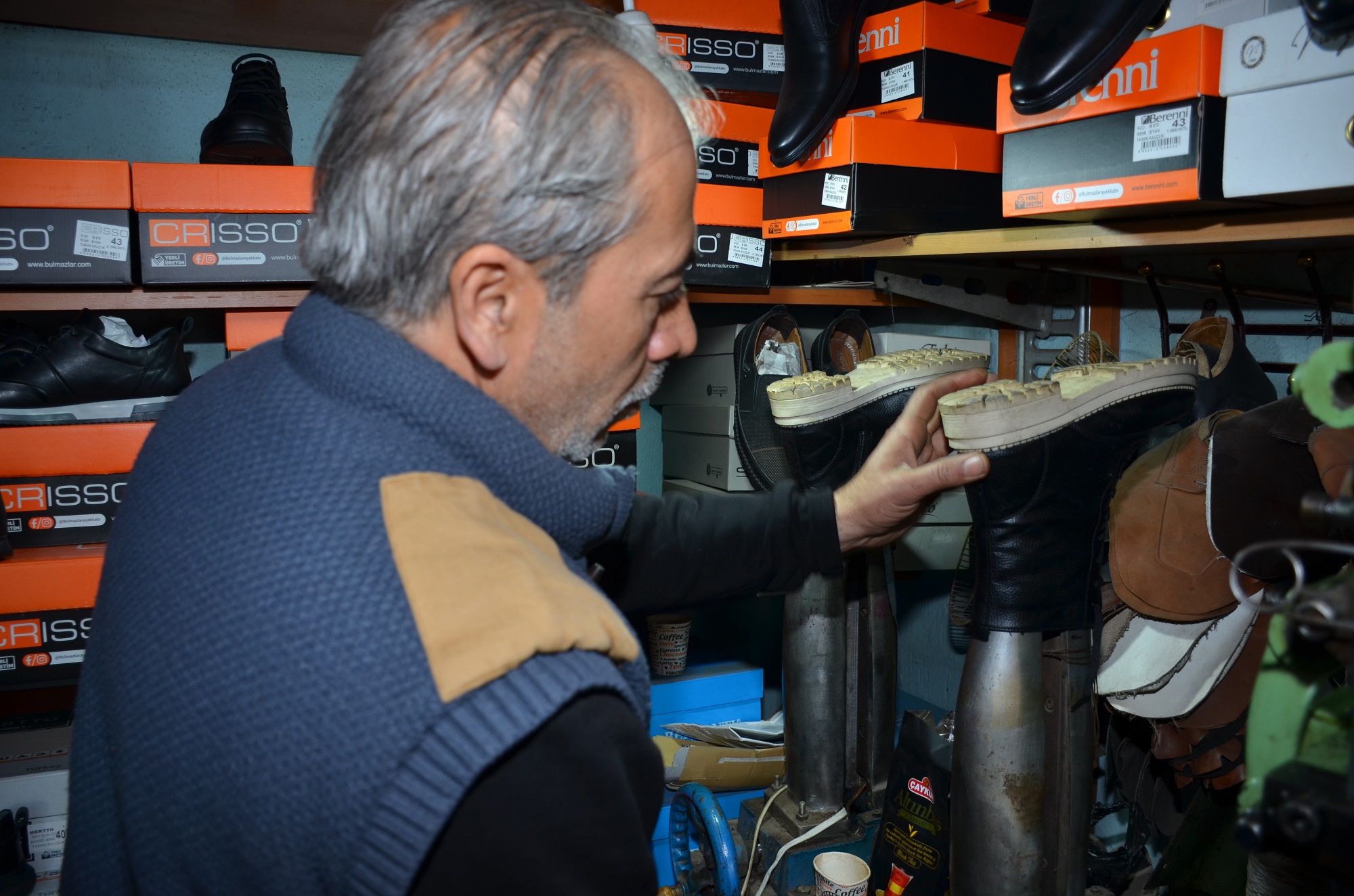 Ayakkabılara Ve Çantalara Yeniden Hayat Veren Usta Mustafa Arslantaş (10)