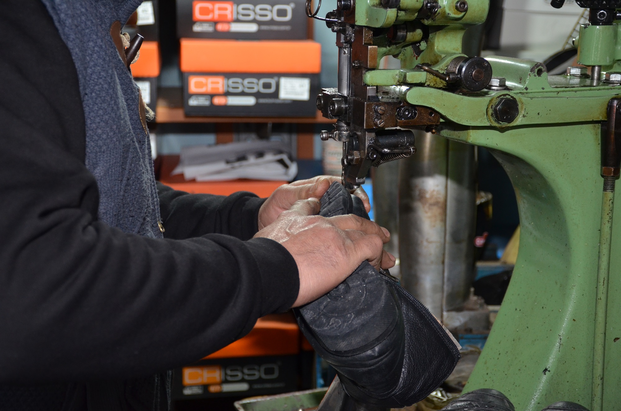 Ayakkabılara Ve Çantalara Yeniden Hayat Veren Usta Mustafa Arslantaş (2)