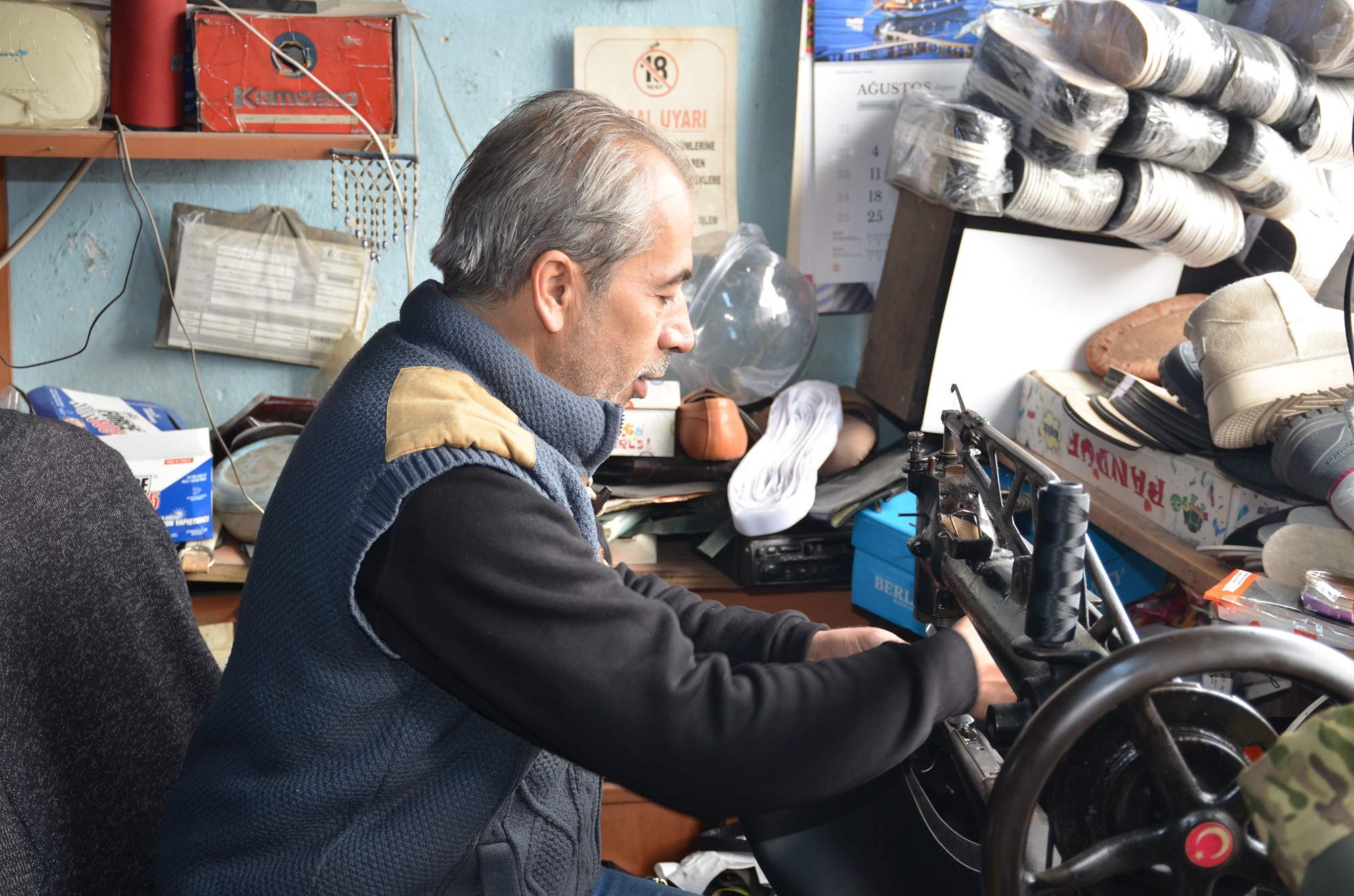 Ayakkabılara Ve Çantalara Yeniden Hayat Veren Usta Mustafa Arslantaş (3)