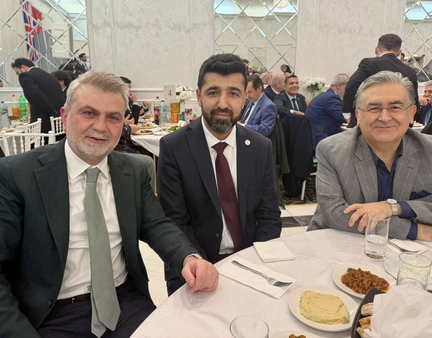 Başkan Görgel, İngiltere’de Birlik Sofrasında Buluştu (5)