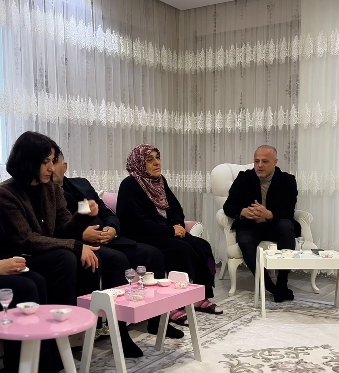 Başkan Kıraç’tan Deprem Şehidi Annesine Anlamlı Ziyaret (3)