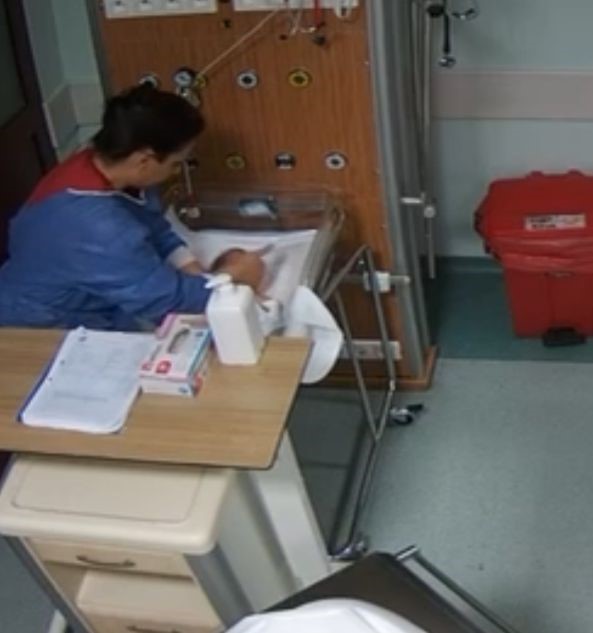 Bebeğe Şiddet Uygulayan Hemşire Başka Bebeğe De Tokat Atmış (1)