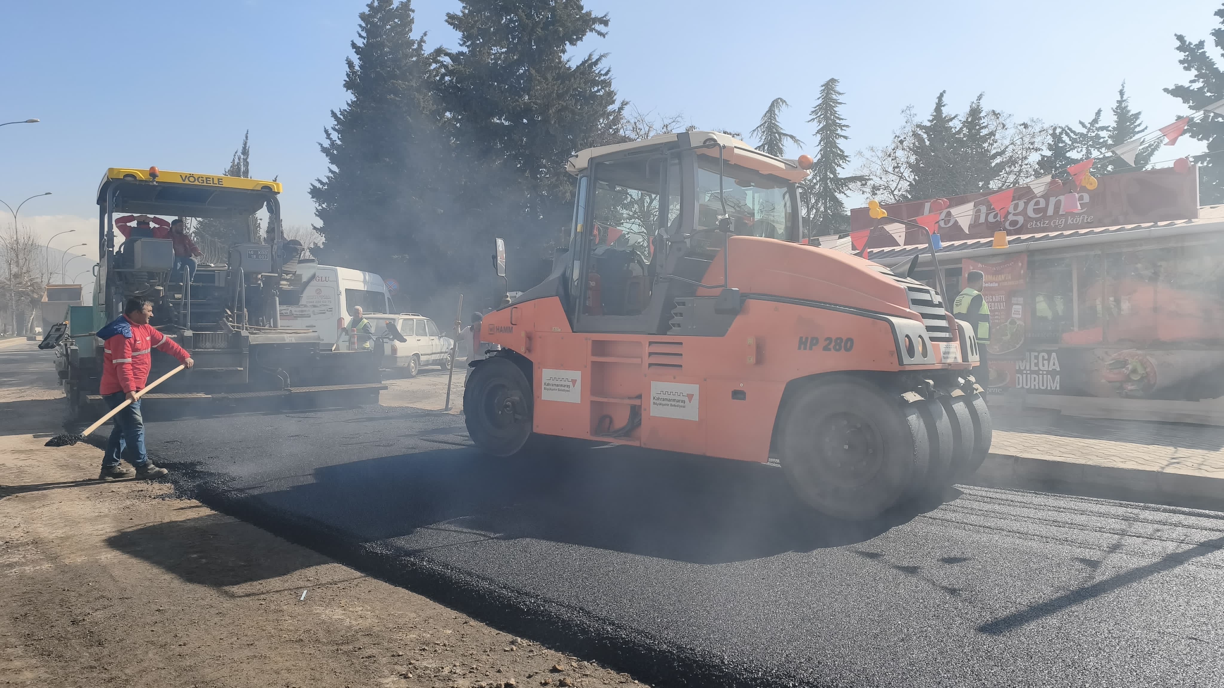 Büyükşehir, Altyapı Sonrası Yol Yenilemelerini Durmaksızın Sürdürüyor (3)
