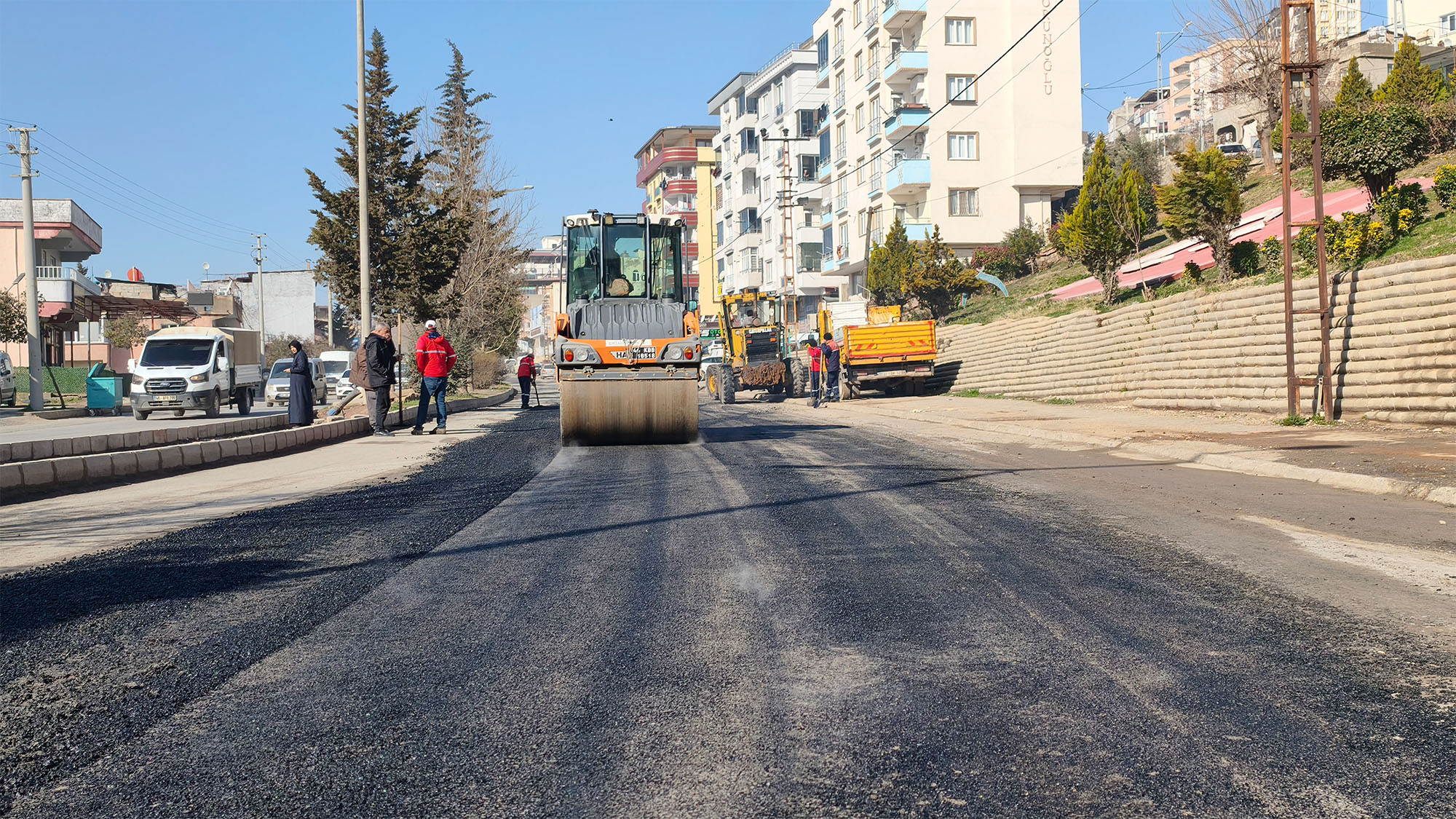 Büyükşehir, Dulkadiroğlu’nda Yolları Birbir Yenilemeye Devam Ediyor (3)