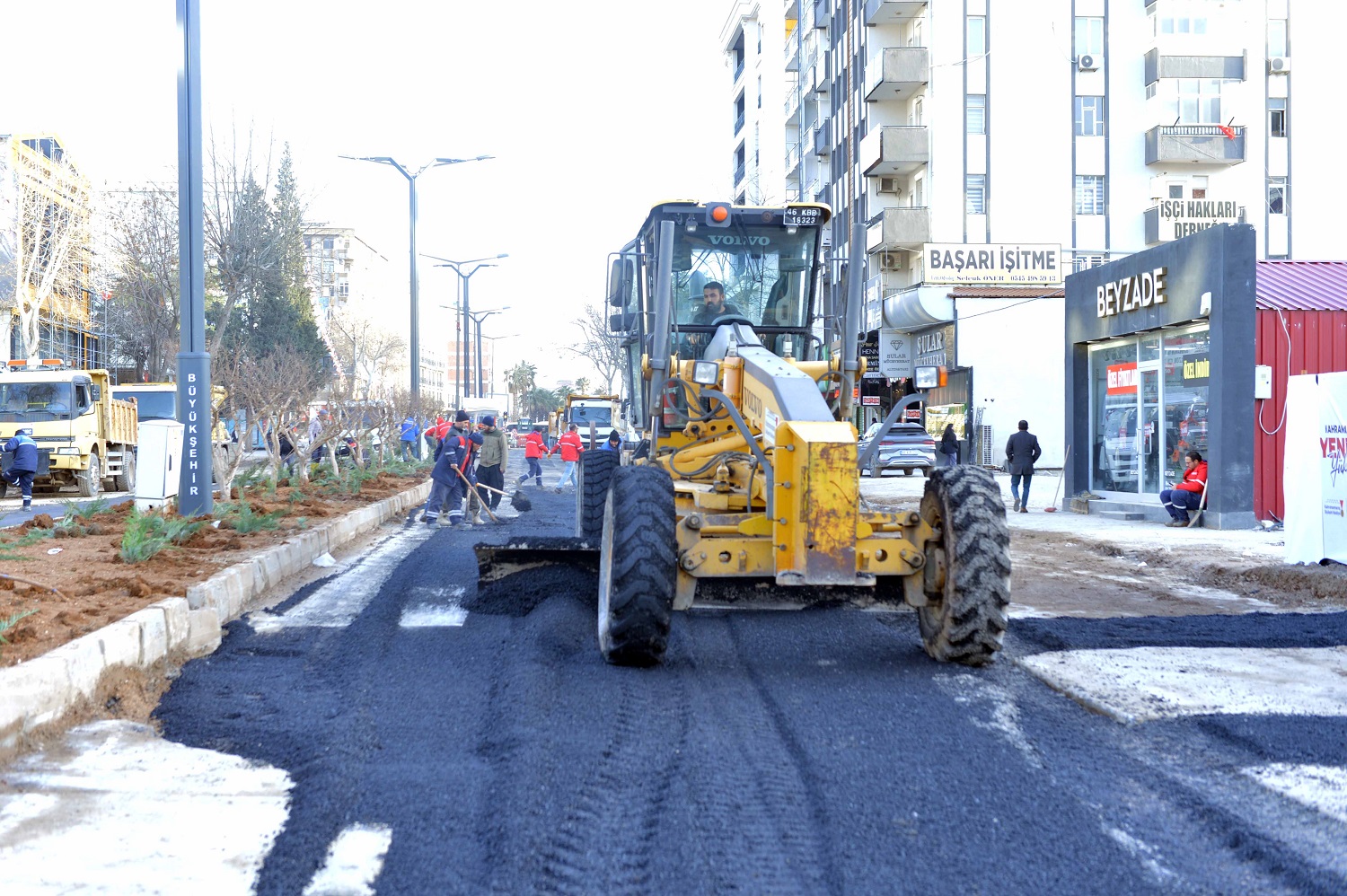 Büyükşehir’den Şehrin Kalbinde Yoğun Çalışma (1)
