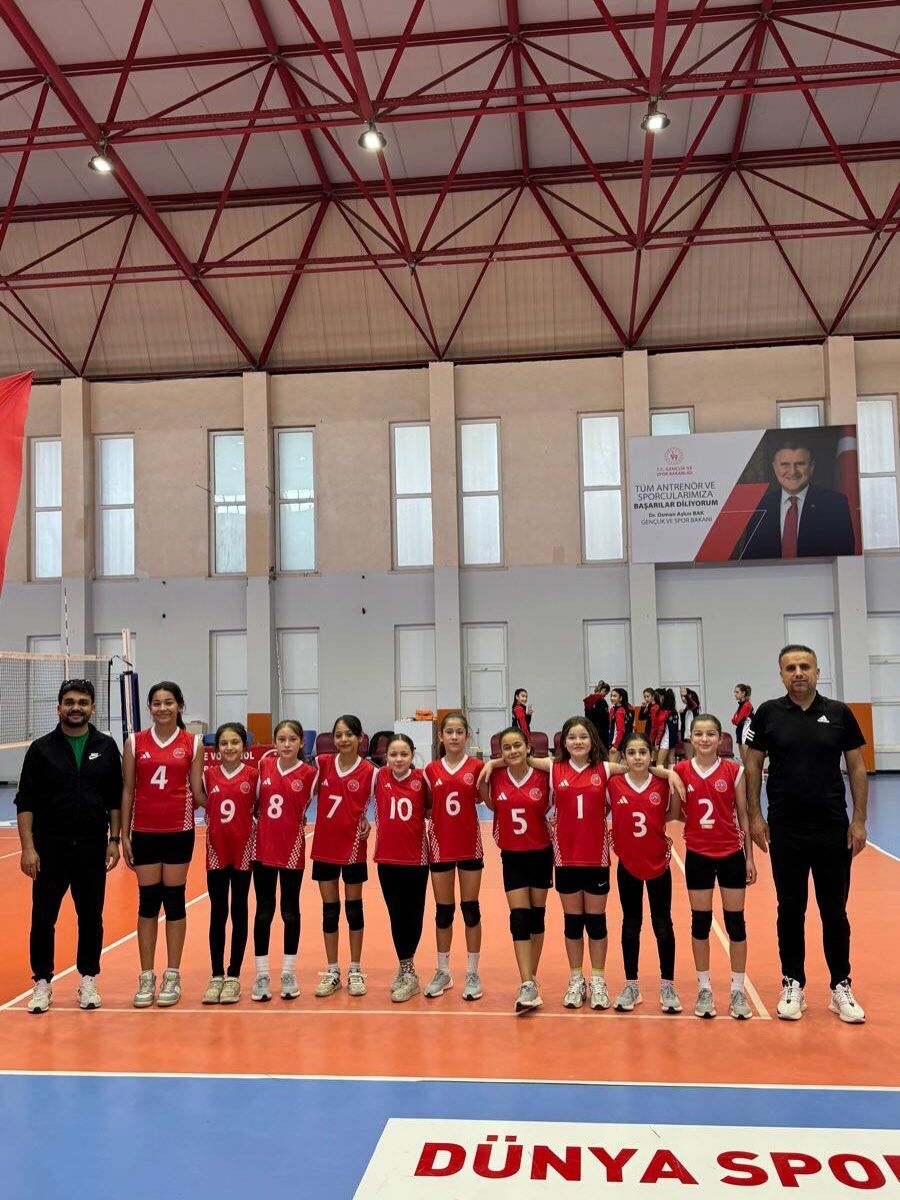 Çağlayancerit Ortaokulu Türkiye Yarı Finali’ne Yükseldi4