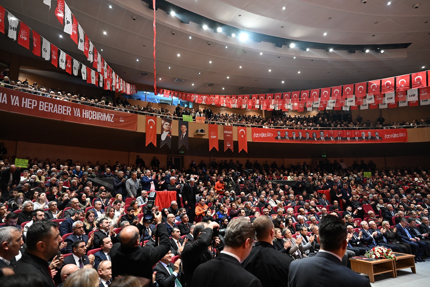 Chp Genel Başkanı Özel, Grup Toplantısı'nda Konuştu (1)