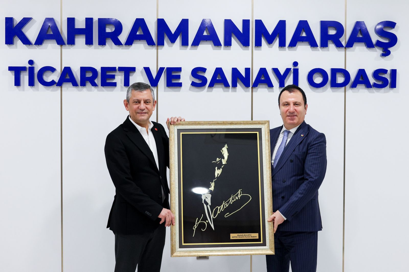 Chp Genel Başkanı Özel, Kahramanmaraş'ta Ziyaretlerde Bulundu (11)