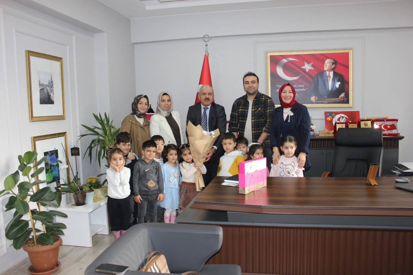 Elbistan Güneşle Anaokulu Öğrencileri Makam Ziyaretinde