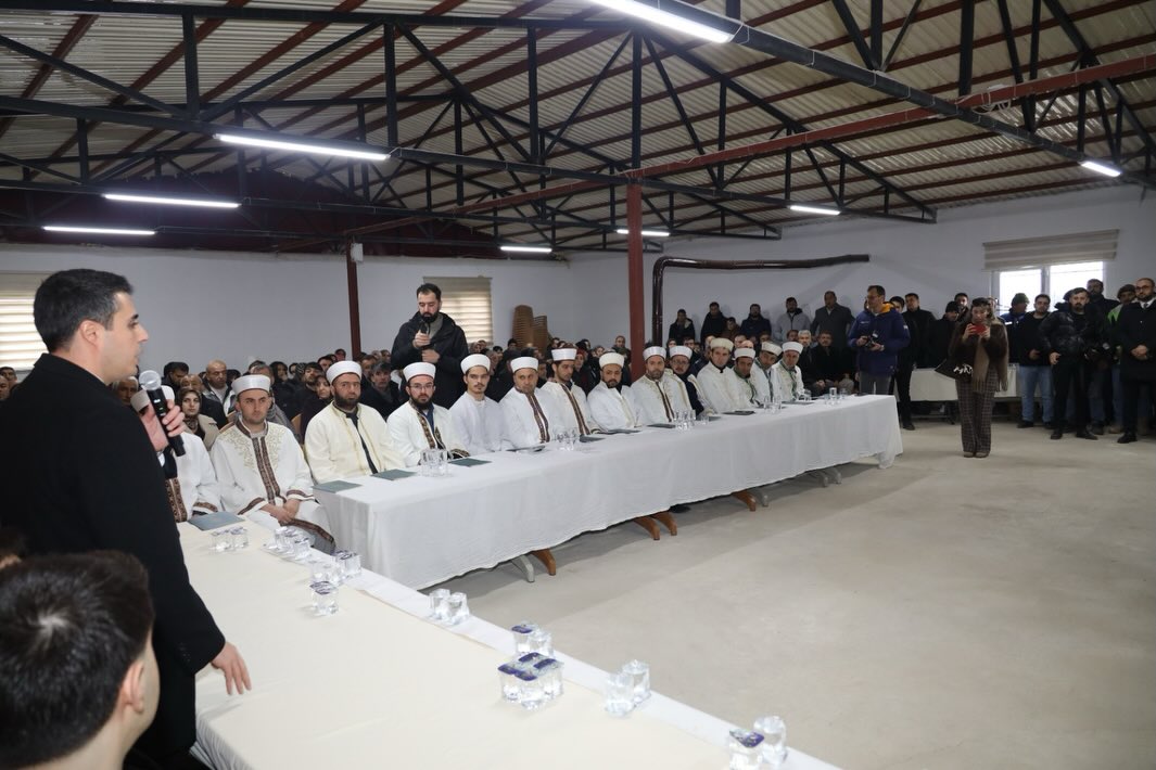 Elbistan’da Asrın Felaketinin Üçüncü Yılında Deprem Şehitleri Dualarla Anıldı (1)