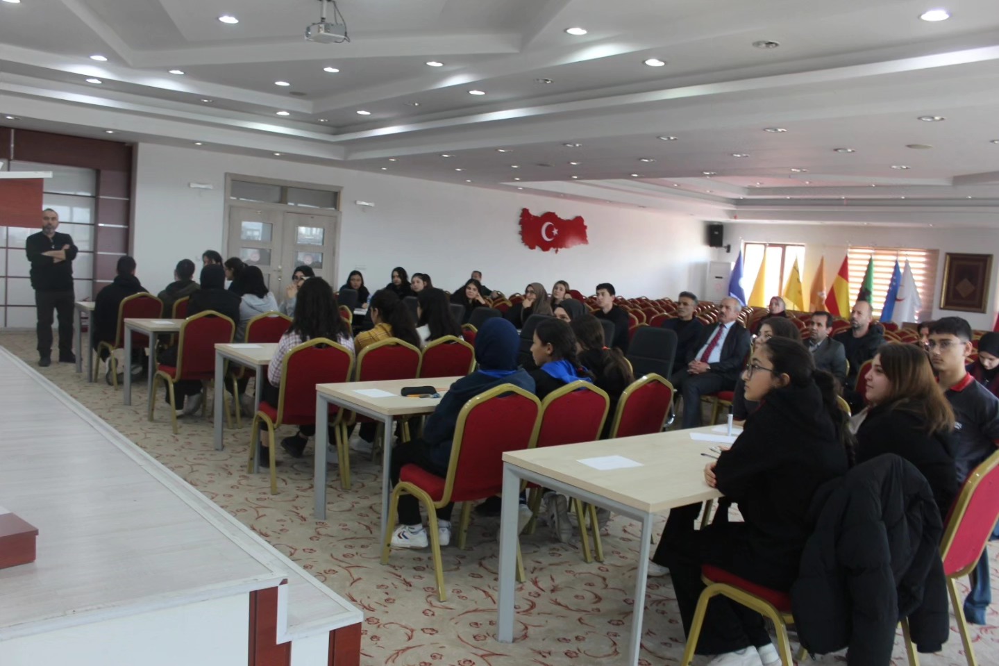 Elbistan’da “Mehmet Akif Ve İstiklal Marşı” Konulu Yarışma Düzenlendi2