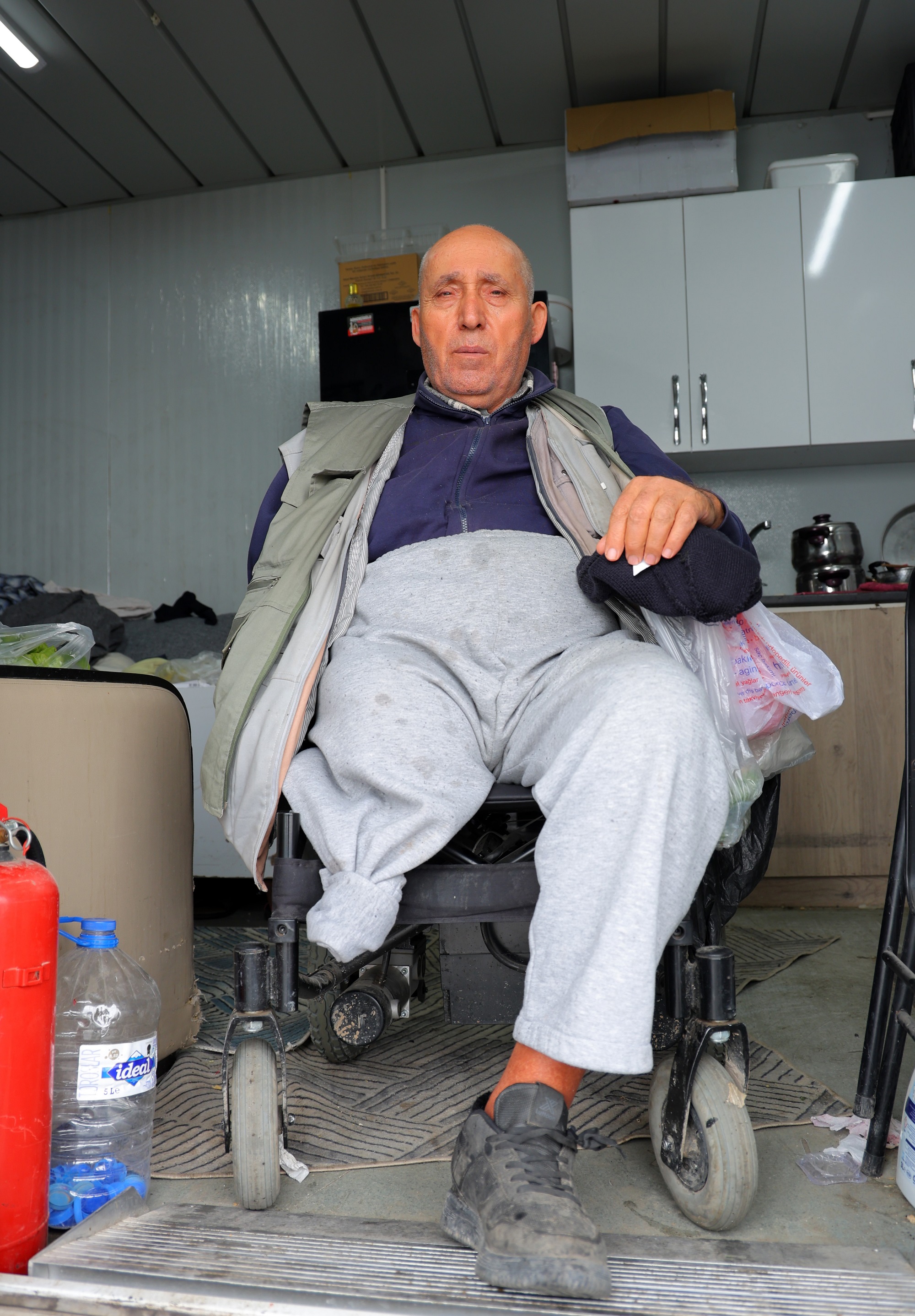 Enkazdan 6 Gün Sonra Kurtuldu, Kolunu Ve Bacağını Kaybetti (3)