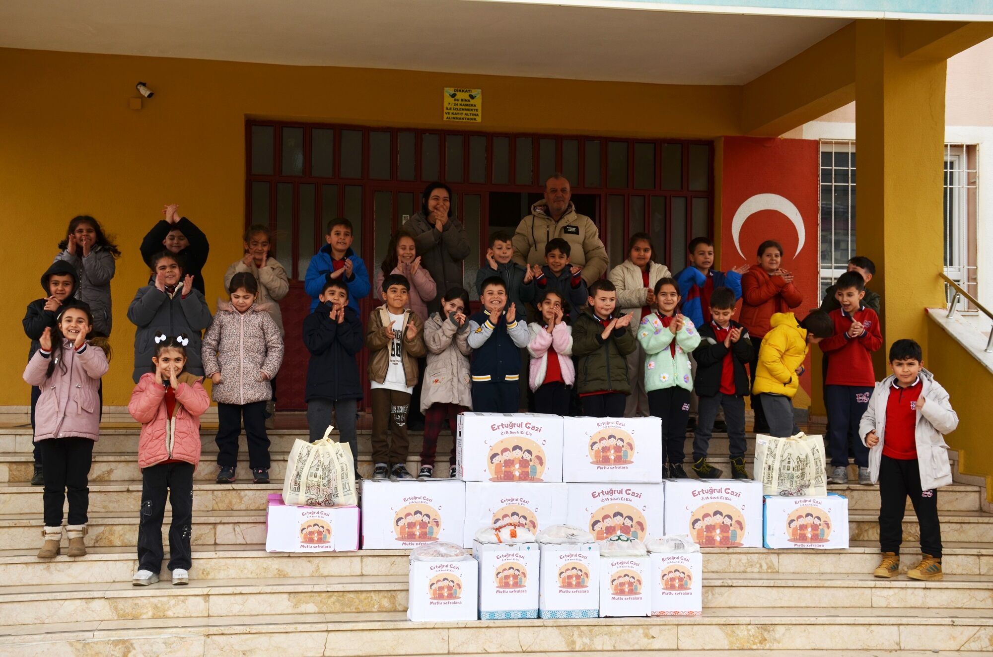 Ertuğrul Gazi İlkokulu Öğrencilerinden Ramazan’da Anlamlı Yardım (8)