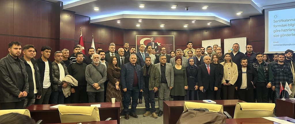 Gazetecilere “Yapay Zekâ Okuryazarlığı Ve Dijital Habercilik” Eğitimi Verildi (4)-1