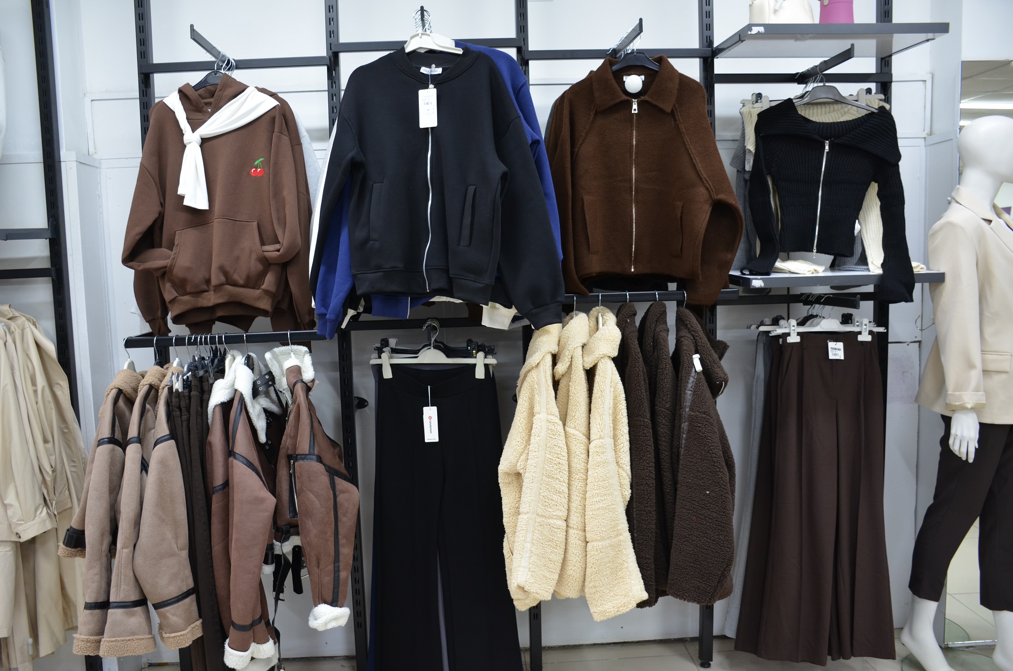 Hadise Giyim’den Büyük İndirim Tüm Ürünlerde Etiketin Yarısı (10)