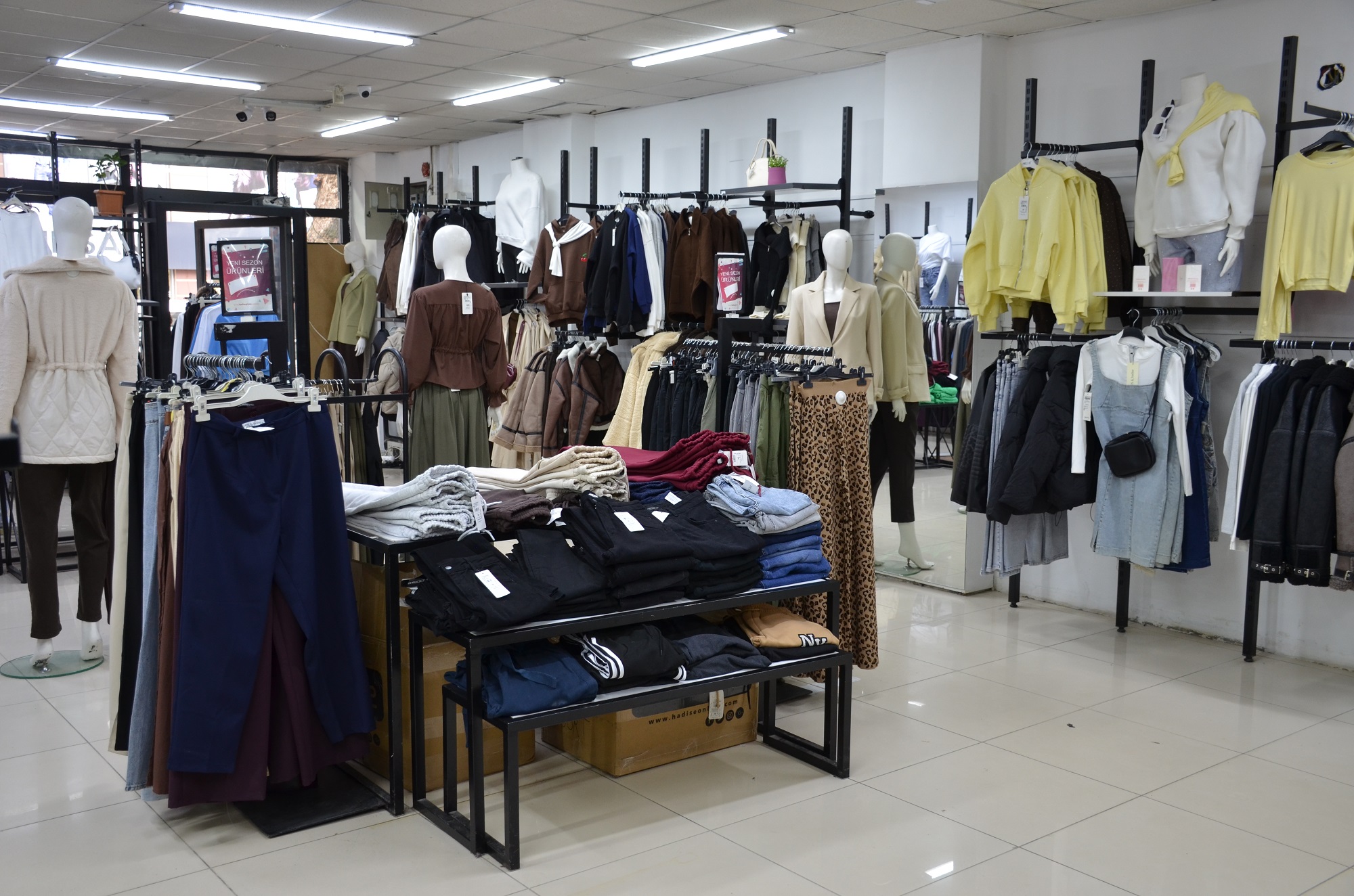 Hadise Giyim’den Büyük İndirim Tüm Ürünlerde Etiketin Yarısı (14)