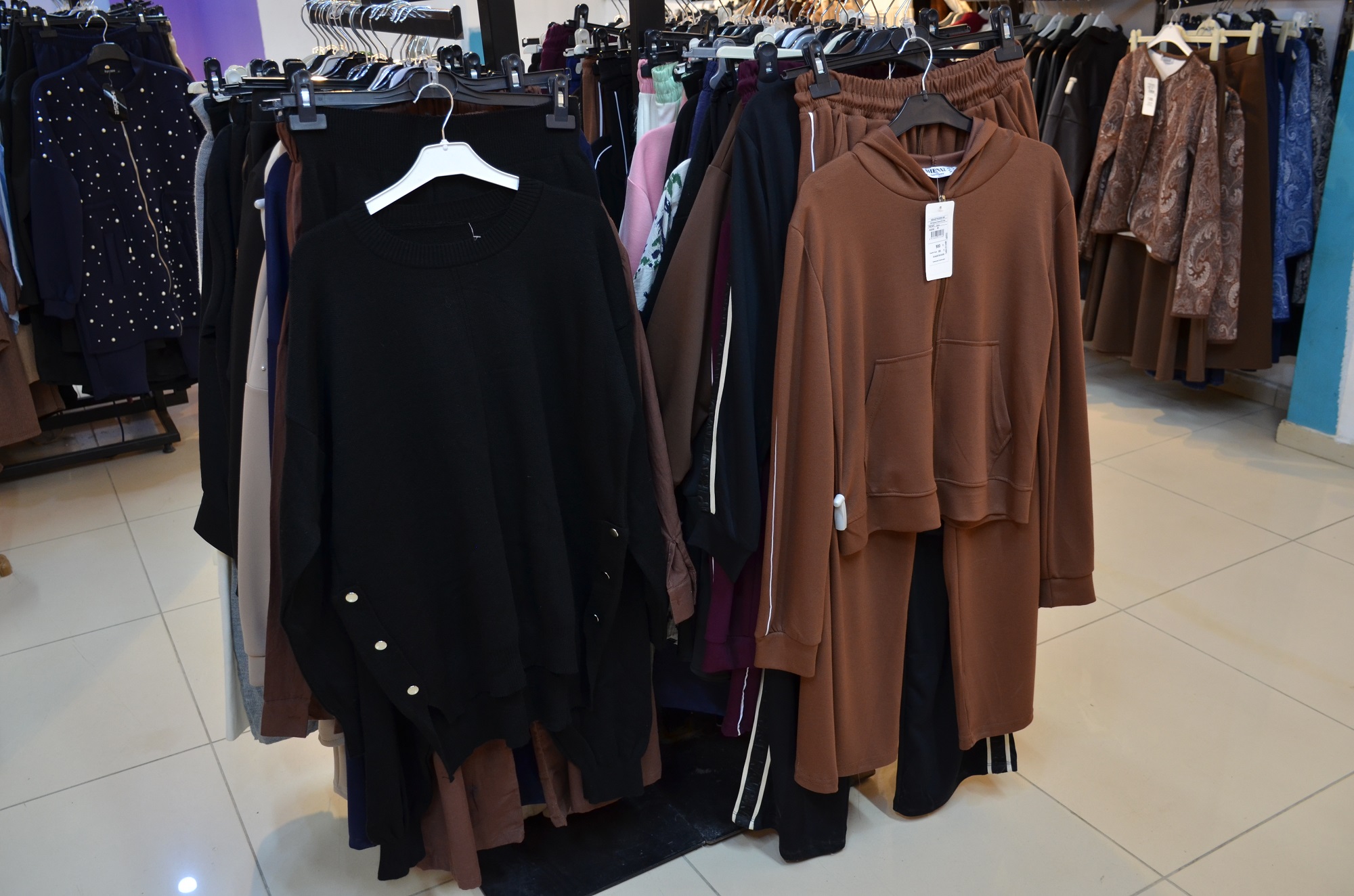 Hadise Giyim’den Büyük İndirim Tüm Ürünlerde Etiketin Yarısı (22)