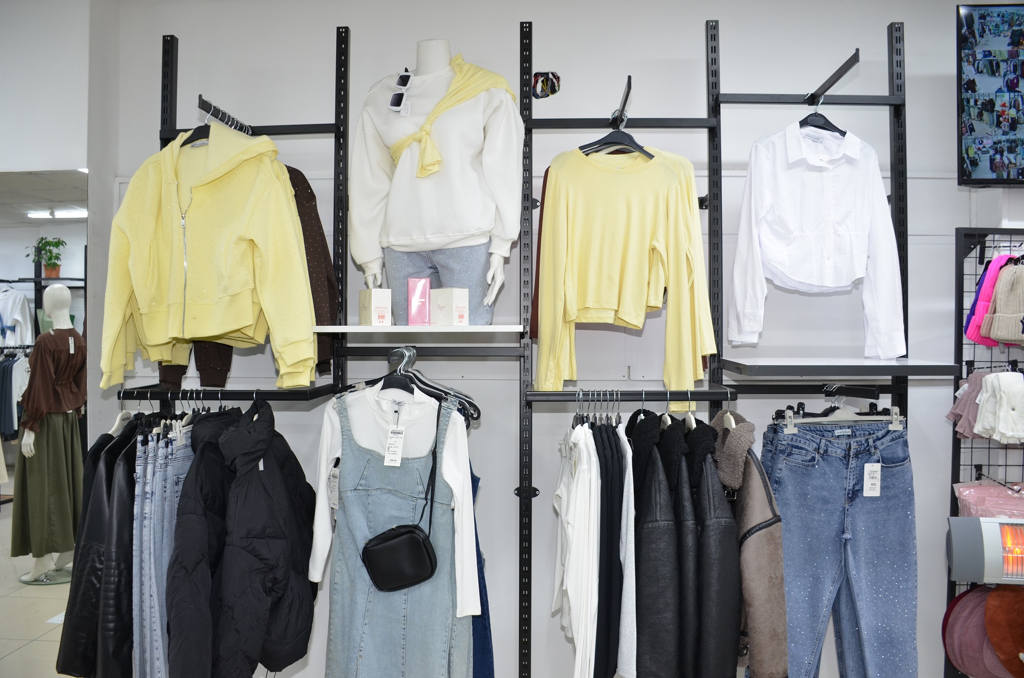 Hadise Giyim’den Büyük İndirim Tüm Ürünlerde Etiketin Yarısı (5)