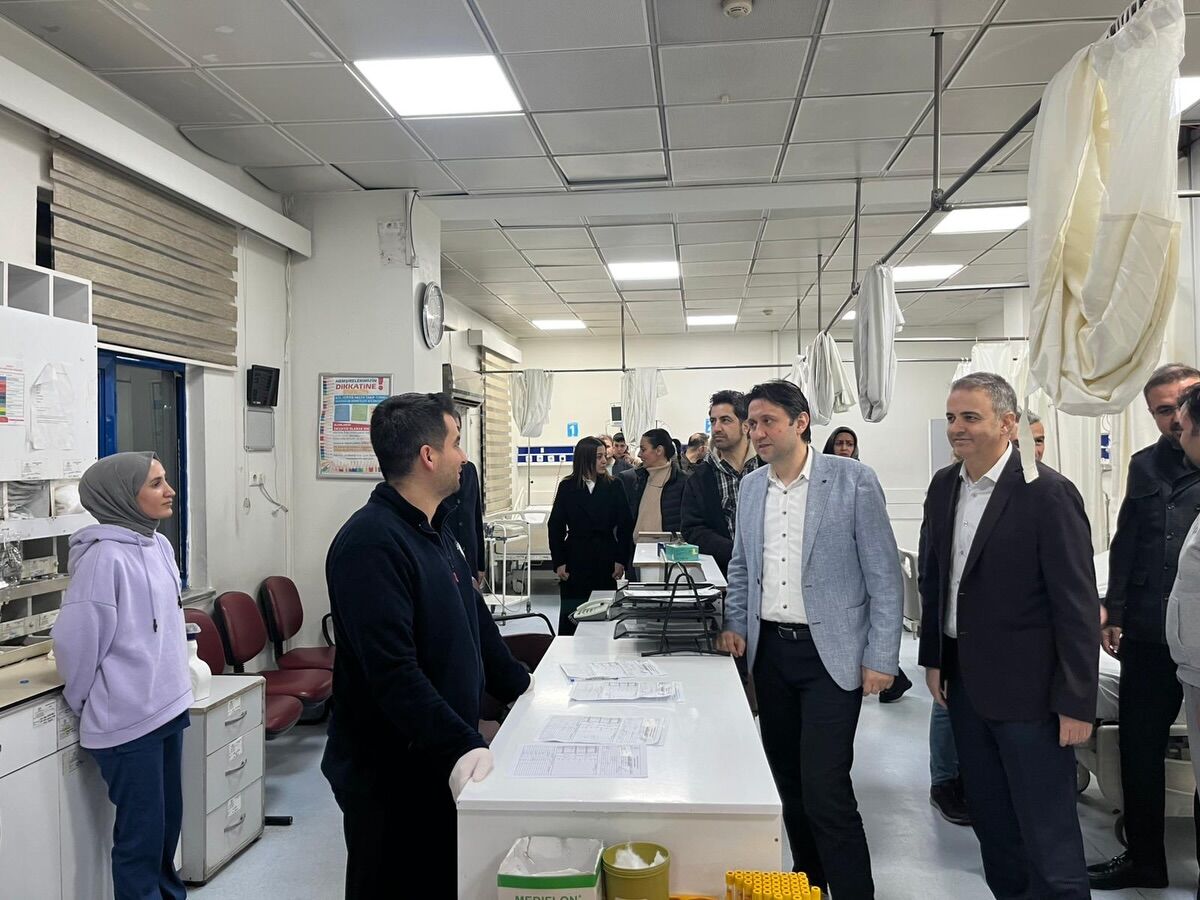 İl Sağlık Müdürü Şirikçi, Nöbetçi Personelle İftar Yaptı3