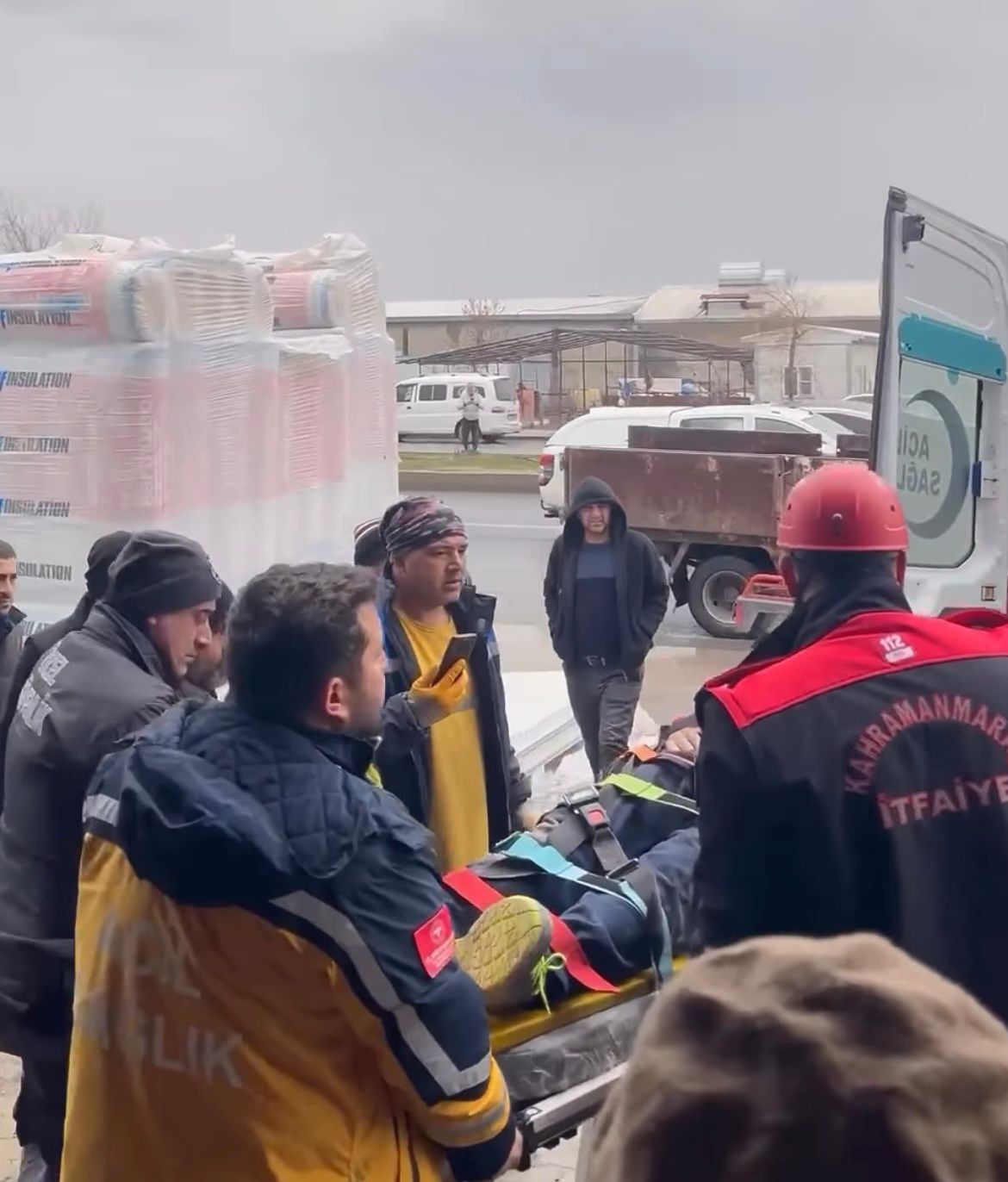 İş Yerinde Kaza Vatandaş Asansör Boşluğuna Düştü (2)