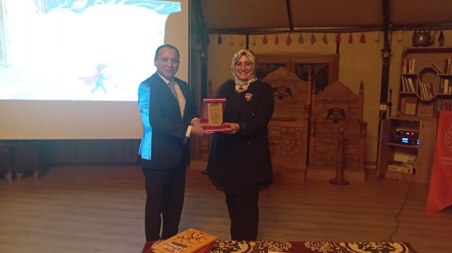 Kahramanmaraş Öğretmen Akademileri’nde Edebiyat Akademisi Söyleşisi3