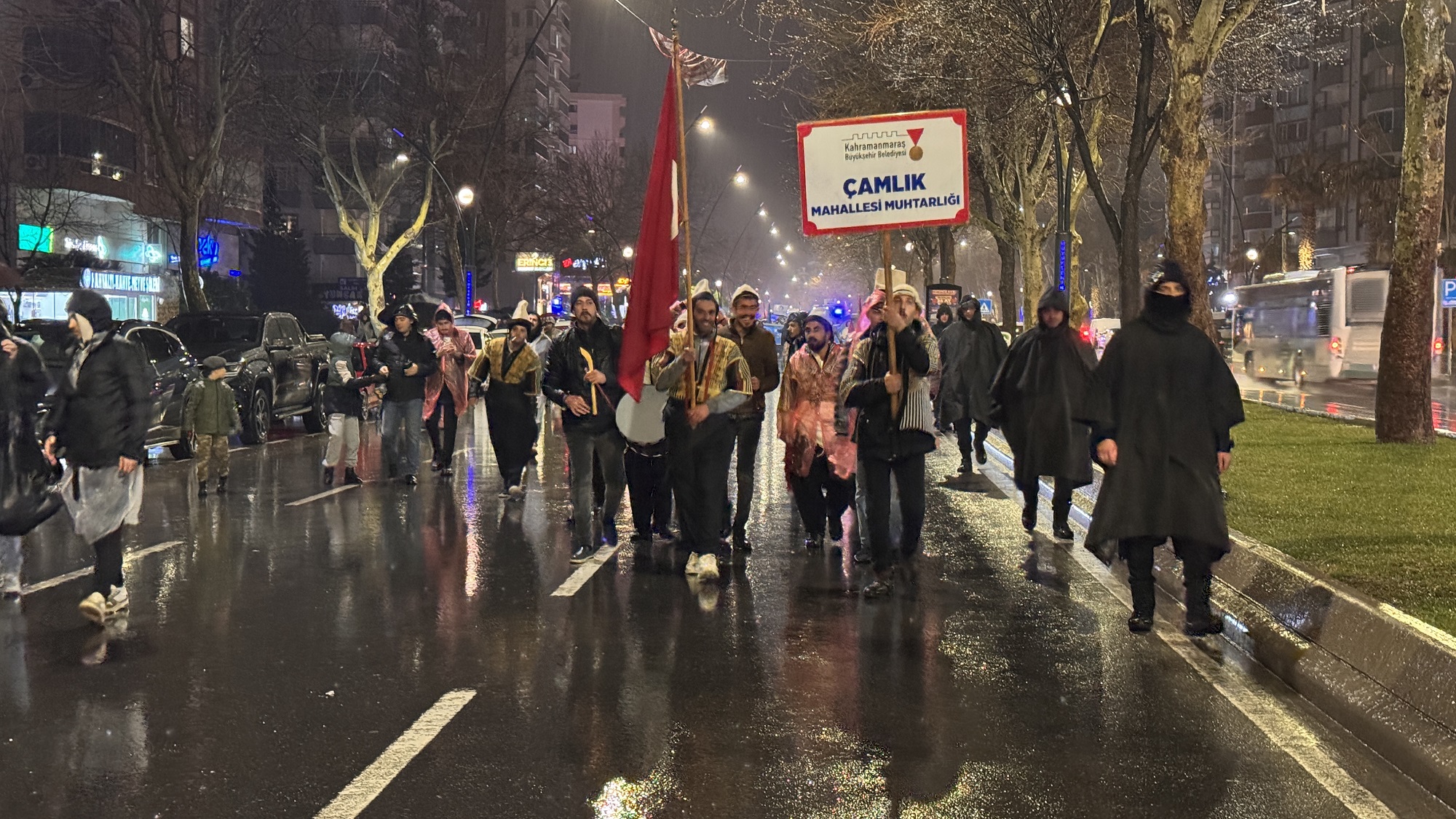 Kahramanmaraş'ın Düşman İşgalinden Kurtuluşunun 106. Yılında Fener Alayı Düzenlendi (3)