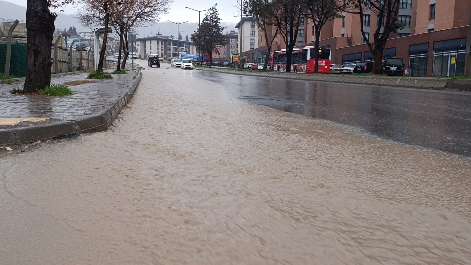 Kahramanmaraş’ta Yağmur Hem Zorluk Hem Bereket Getirdi (2)