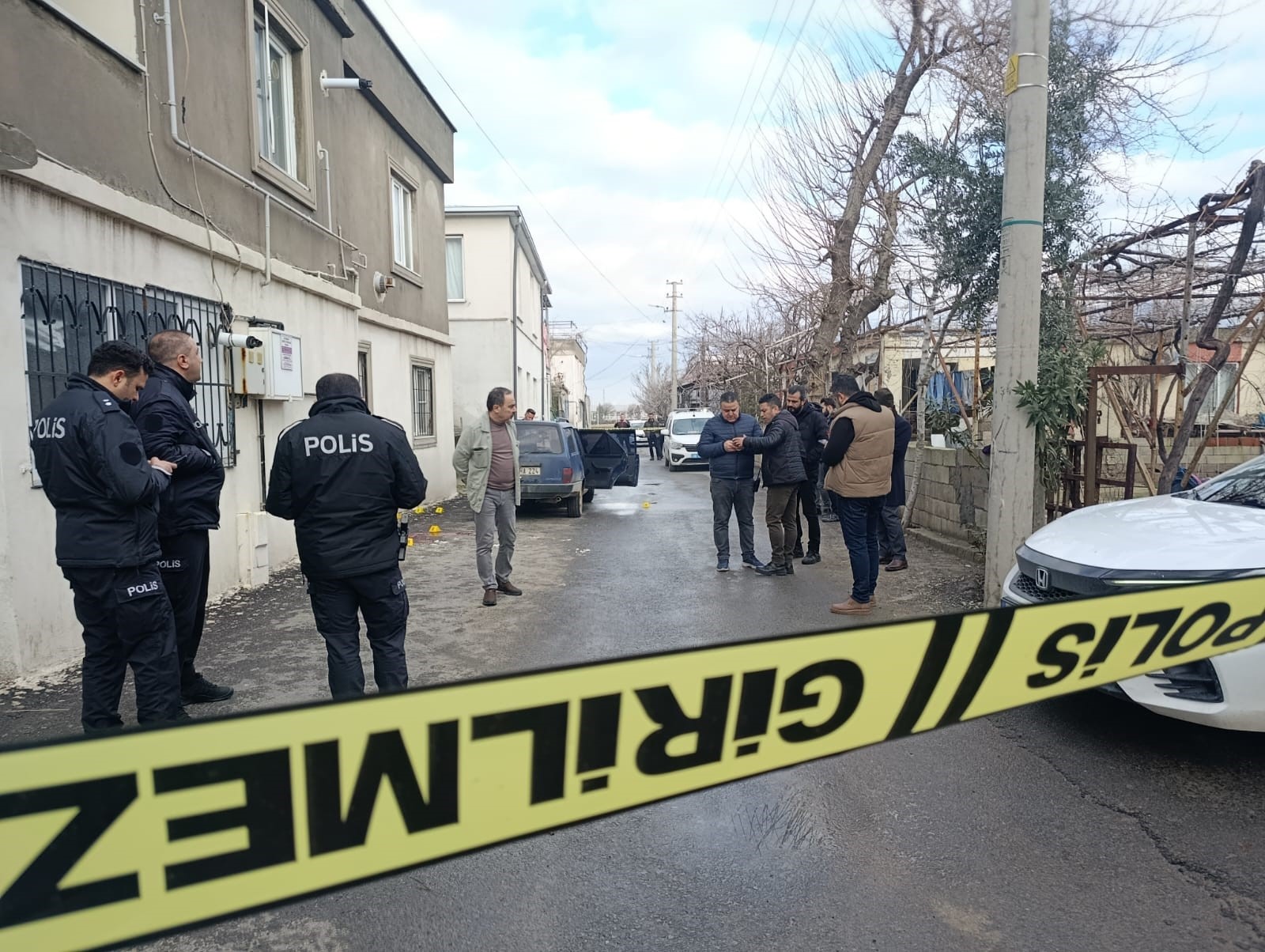 Kayınbirader Dehşeti Eniştesini Silahla Vurarak Öldürdü (3)