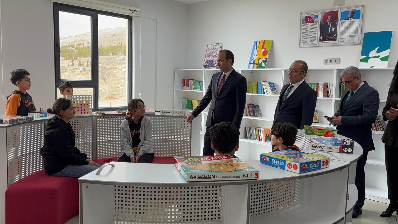 Kaymakam Sarıdoğan’dan Özel Karaoğlan Koleji’ne Ziyaret12-1