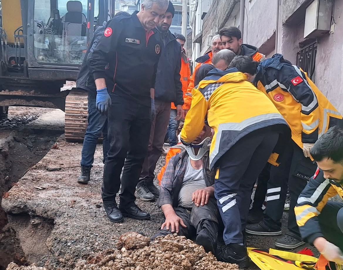 Kazı Esnasında Göçük Meydana Geldi Bir İşçi Yaralandı1