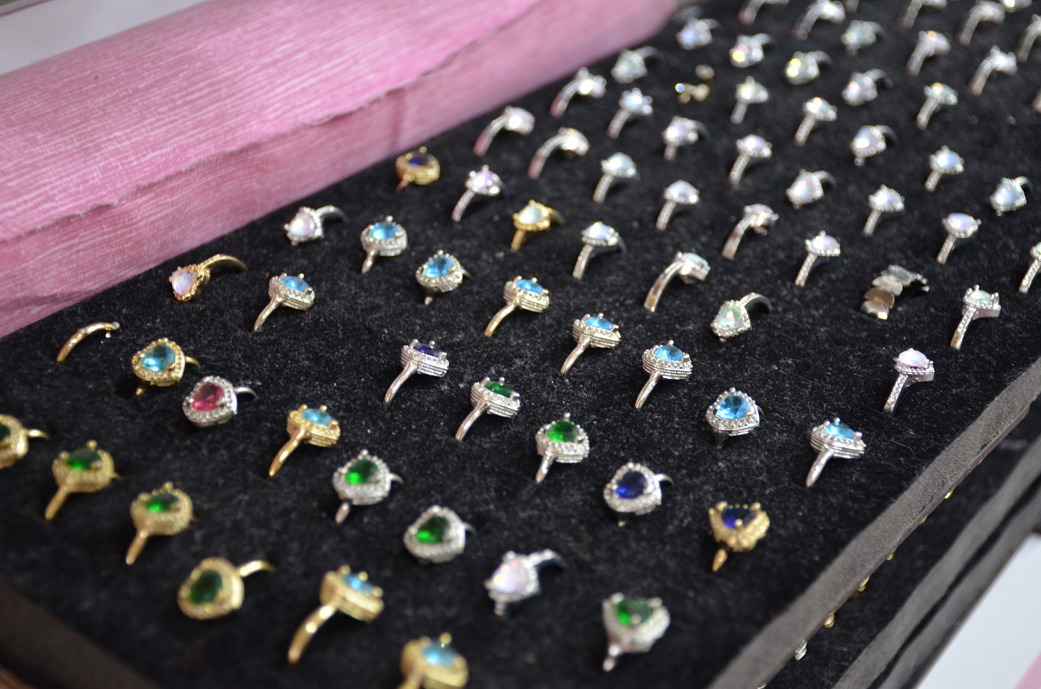 Koray Avm Ve Özge Aksu Güzellik Studio’dan 14 Şubat Sevgililer Günü’ne Özel Büyük Kampanya (3)