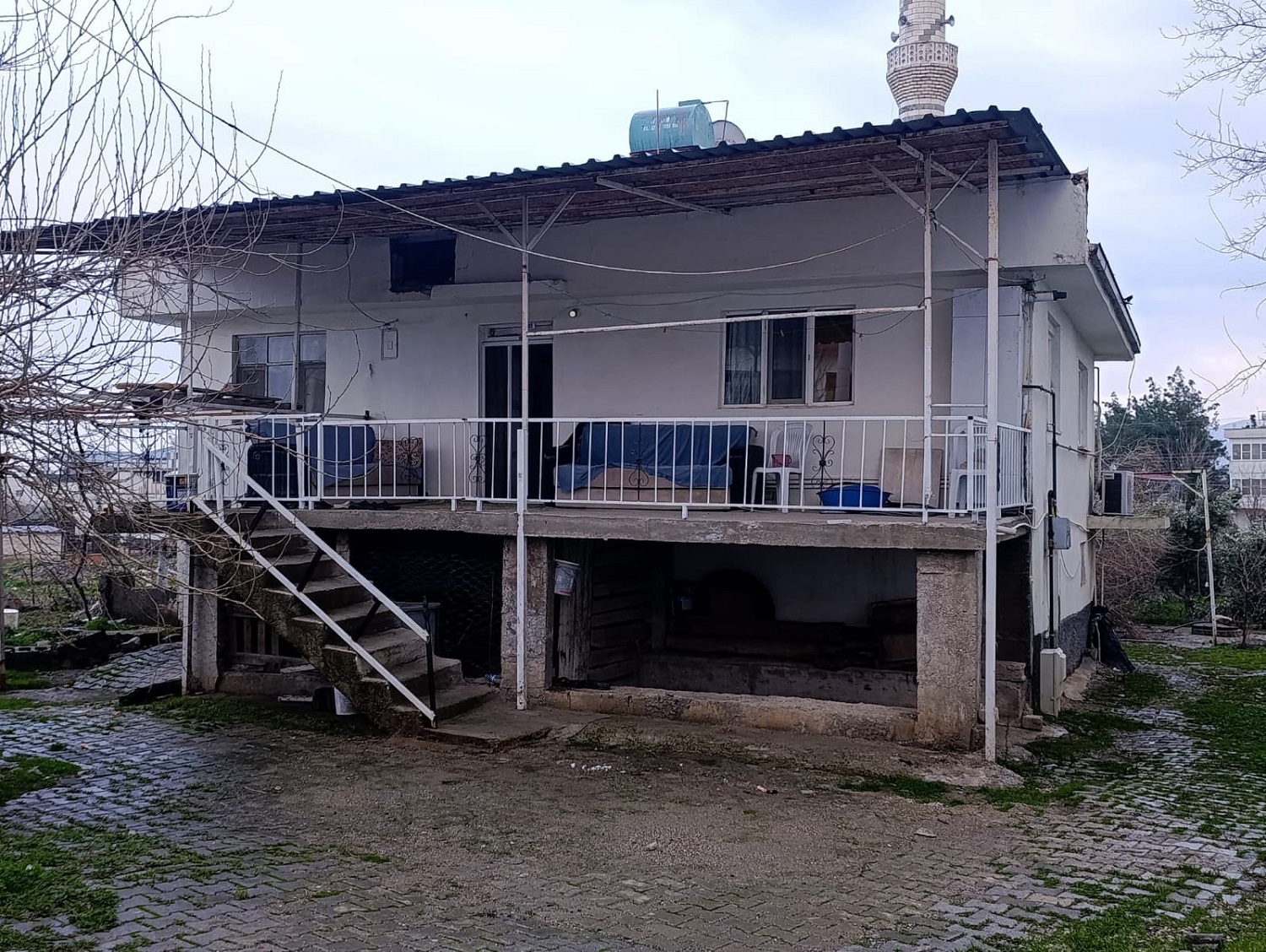 Oğulları Kazada Ölen Yaşlı Çift, Gelinin Evi Satmasıyla Mağdur Oldu (3)