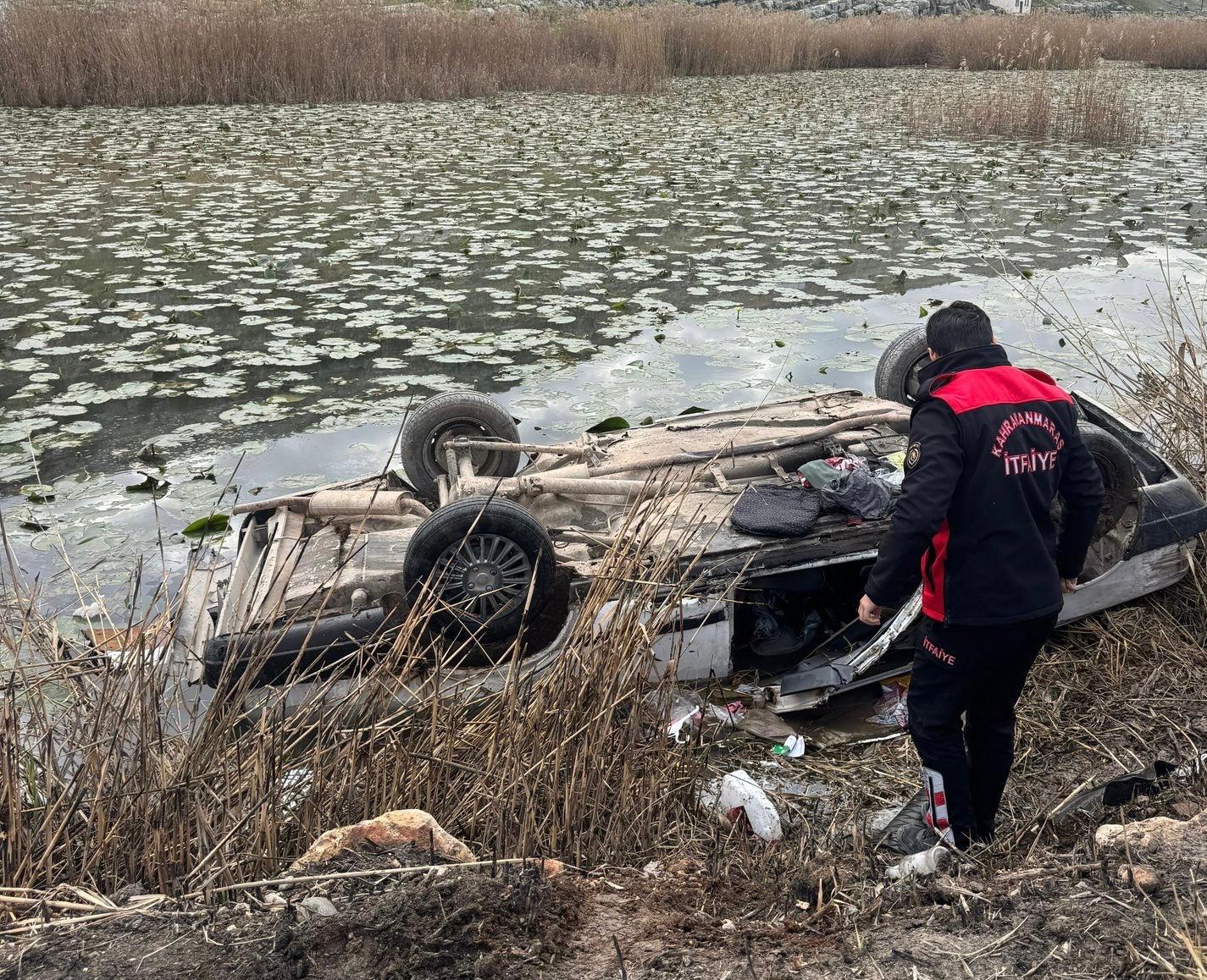 Otomobil Su Birikintisine Düştü 78 Yaşındaki Sürücü Hayatını Kaybetti (1)