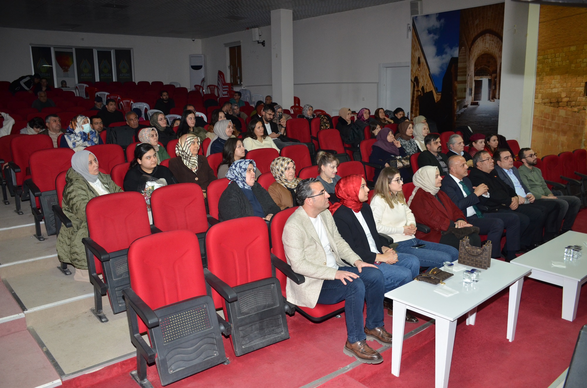 Psikolojik Danışman Zeynep Zülal Meşe Afşin’de Aile İçi İletişimi Anlattı (10)
