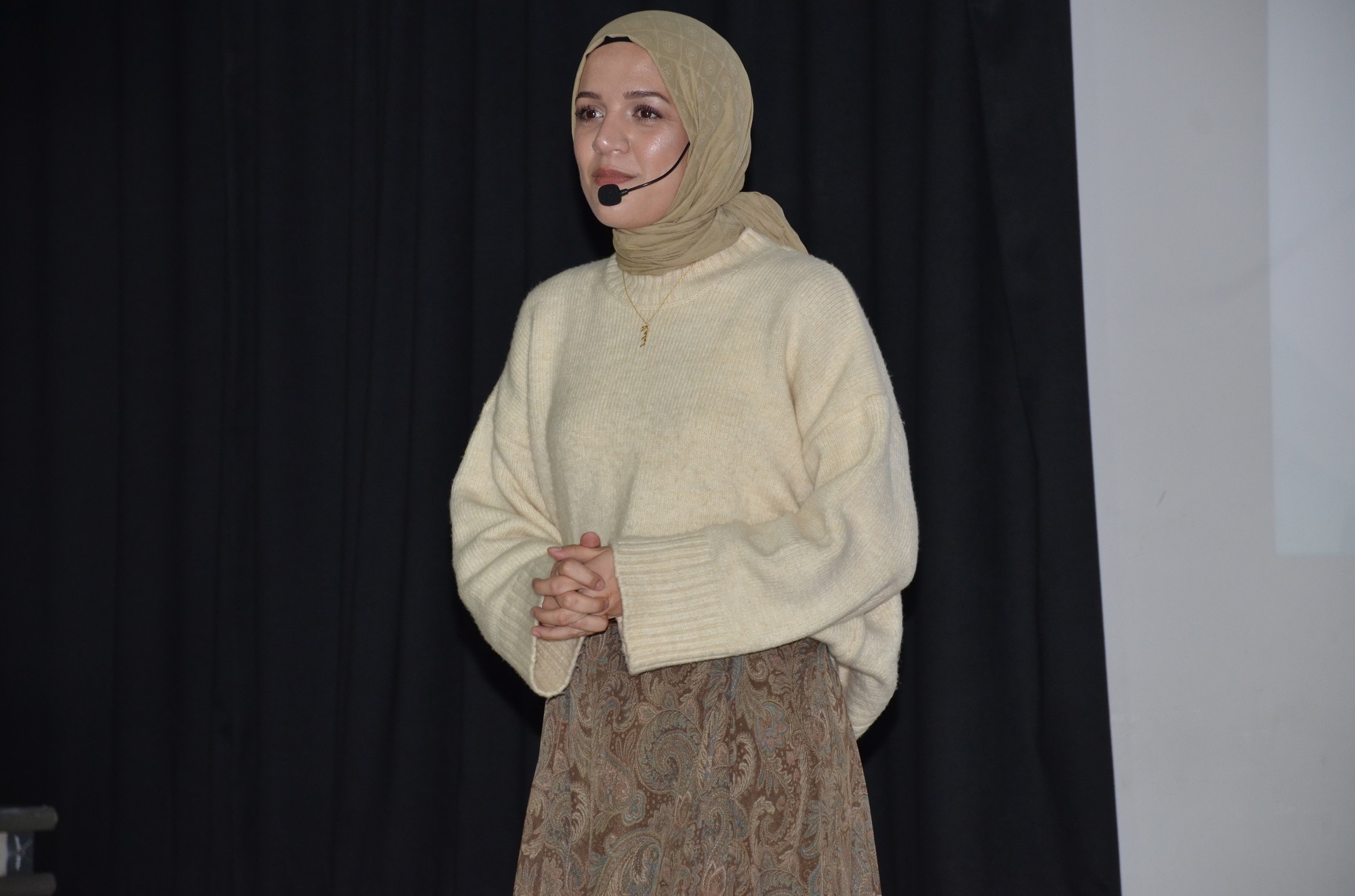 Psikolojik Danışman Zeynep Zülal Meşe Afşin’de Aile İçi İletişimi Anlattı (2)