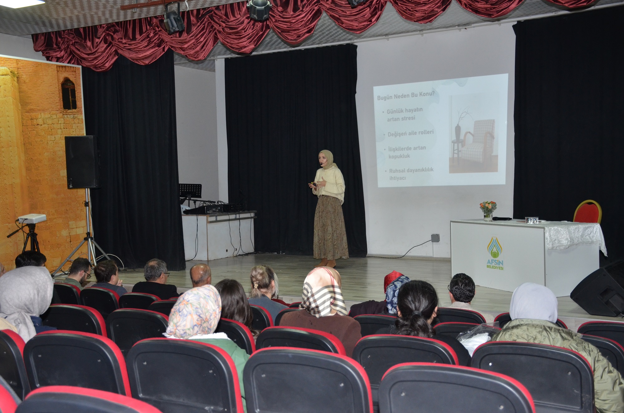 Psikolojik Danışman Zeynep Zülal Meşe Afşin’de Aile İçi İletişimi Anlattı (5)