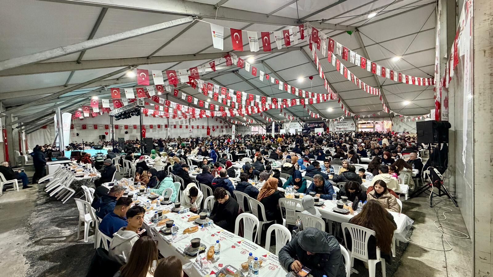 Ramazan Ayının Manevi İklimi Şehri Sardı (4)