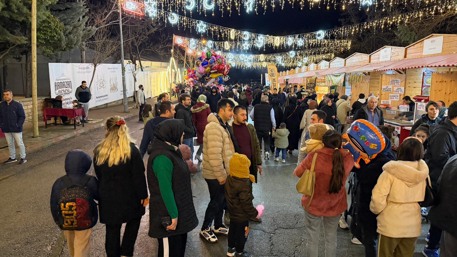 Ramazan Ayının Manevi İklimi Şehri Sardı (8)