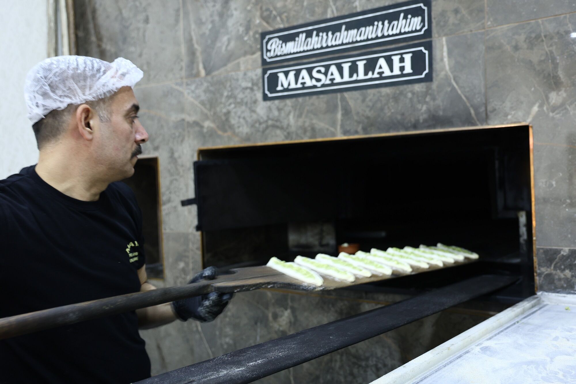 Ramazan Sofralarının Vazgeçilmezi Fıstıklı Börek (6)
