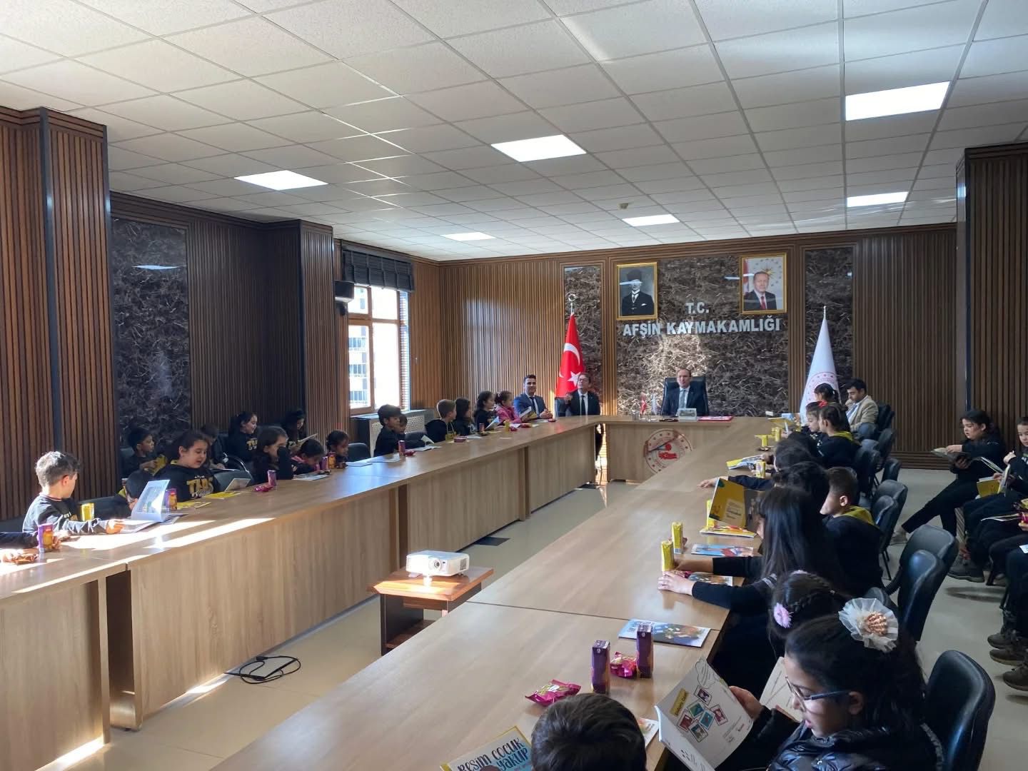 Teaş İstiklal İlkokulu Öğrencilerinden Kaymakam Sarıdoğan’a Ziyaret