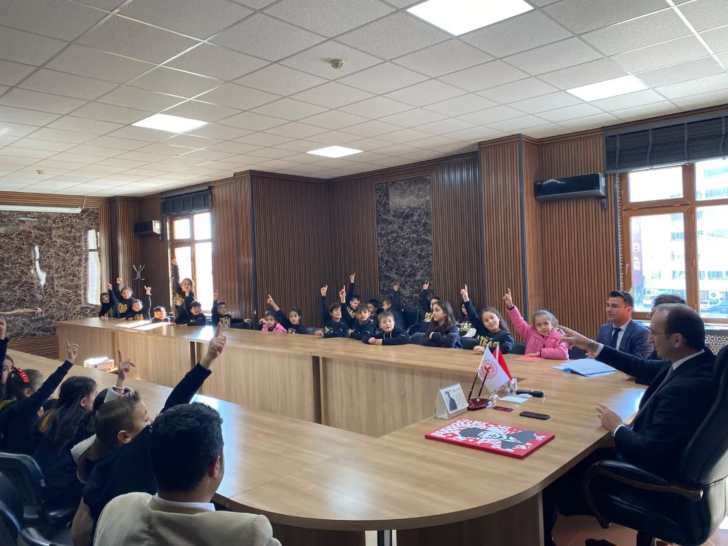 Teaş İstiklal İlkokulu Öğrencilerinden Kaymakam Sarıdoğan’a Ziyaret3