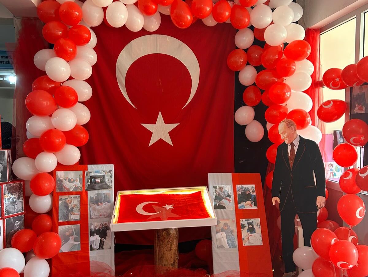 Turan İlkokulu’nda “Gülücük Çarşısı” Oyun Bahçesi Açıldı2