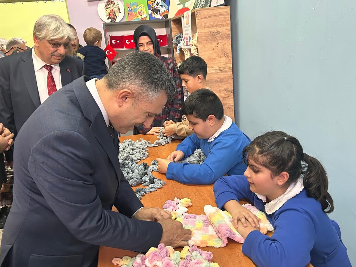 Turan İlkokulu’nda “Gülücük Çarşısı” Oyun Bahçesi Açıldı5