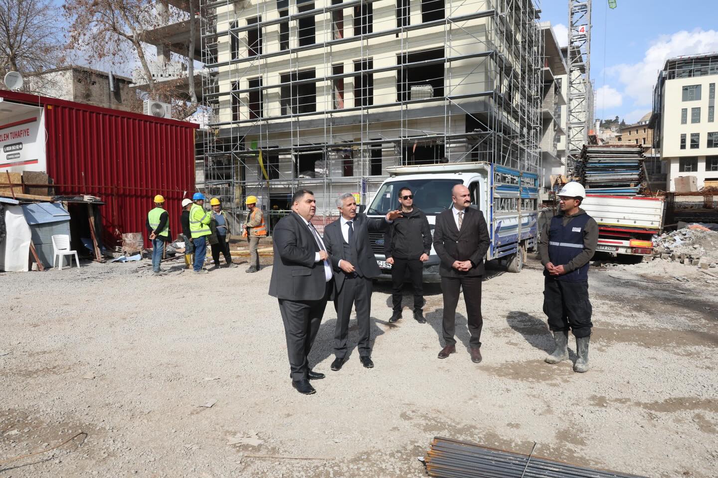 Ünlüer’den Valilik Binası İnşaat Alanında İnceleme