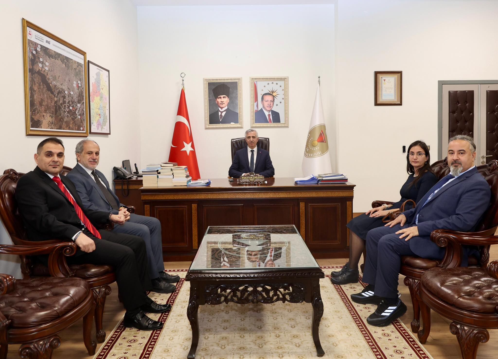 Vali Ünlüer’den Makam Ziyaretleri1-1