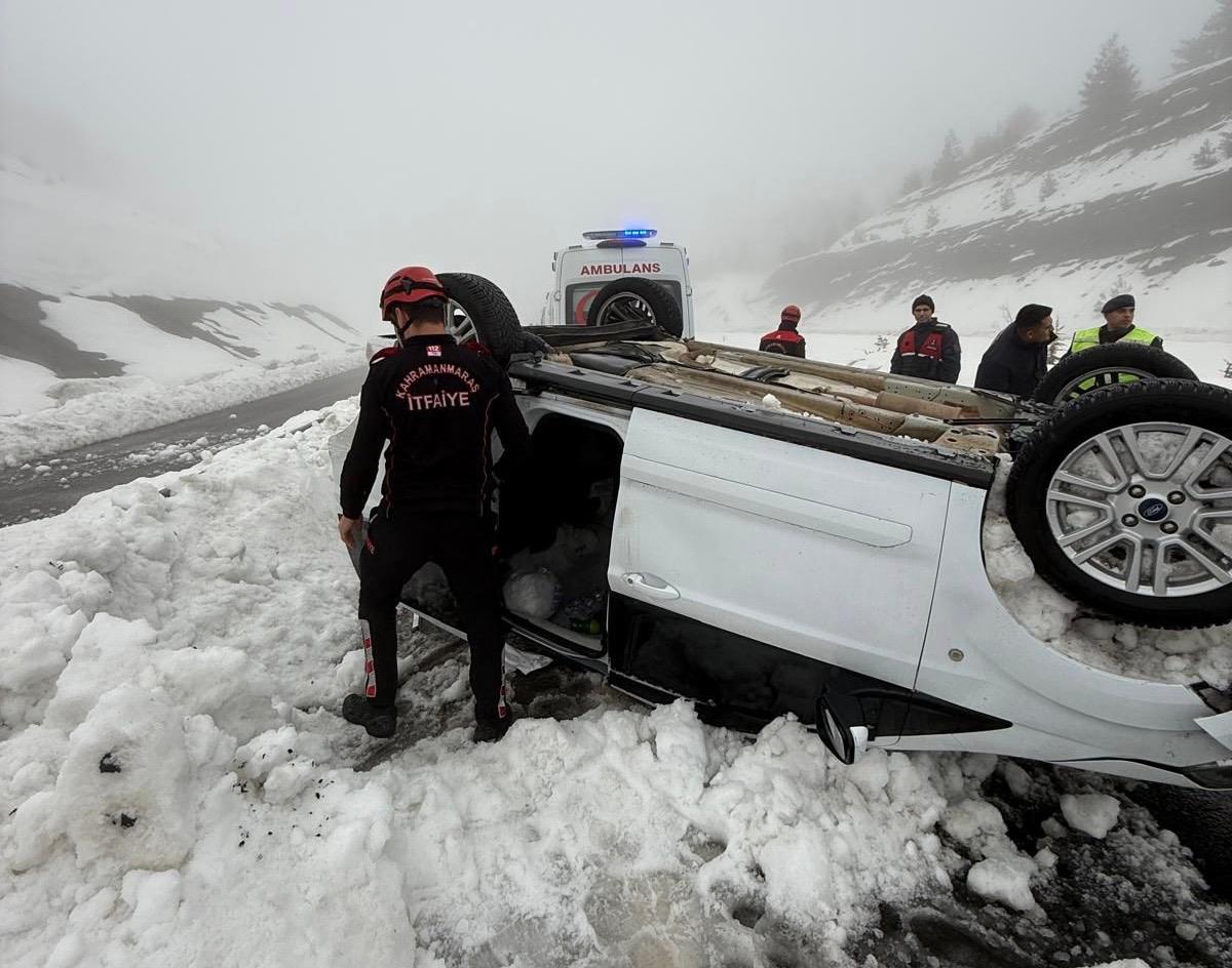 Kontrolden Çıkan Araç Takla Attı 2’si Çocuk 6 Yaralı-1