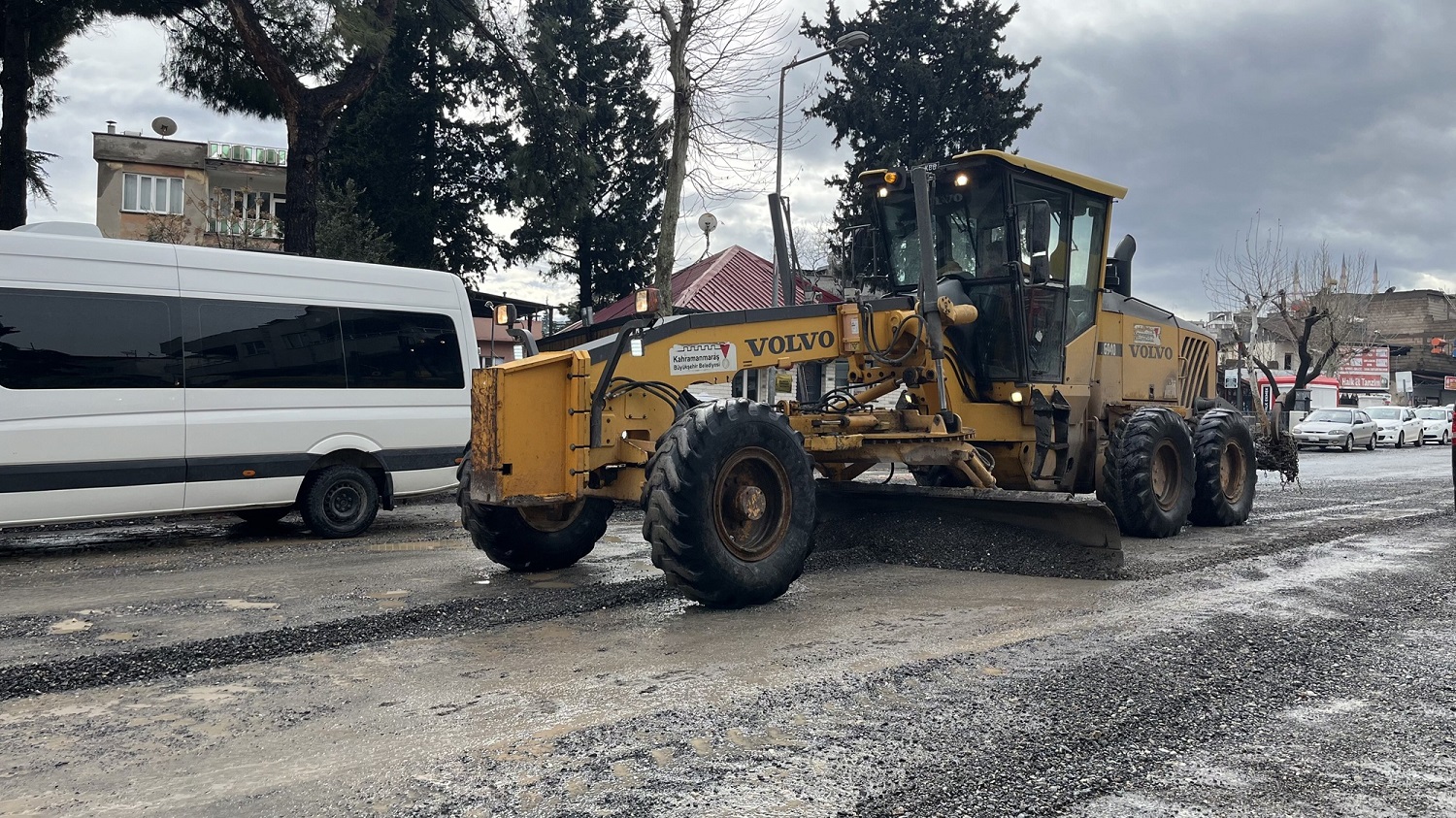 Yağışların Arterlerde Meydana Getirdiği Bozulmalar Hızlıca Onarılıyor (3)-1