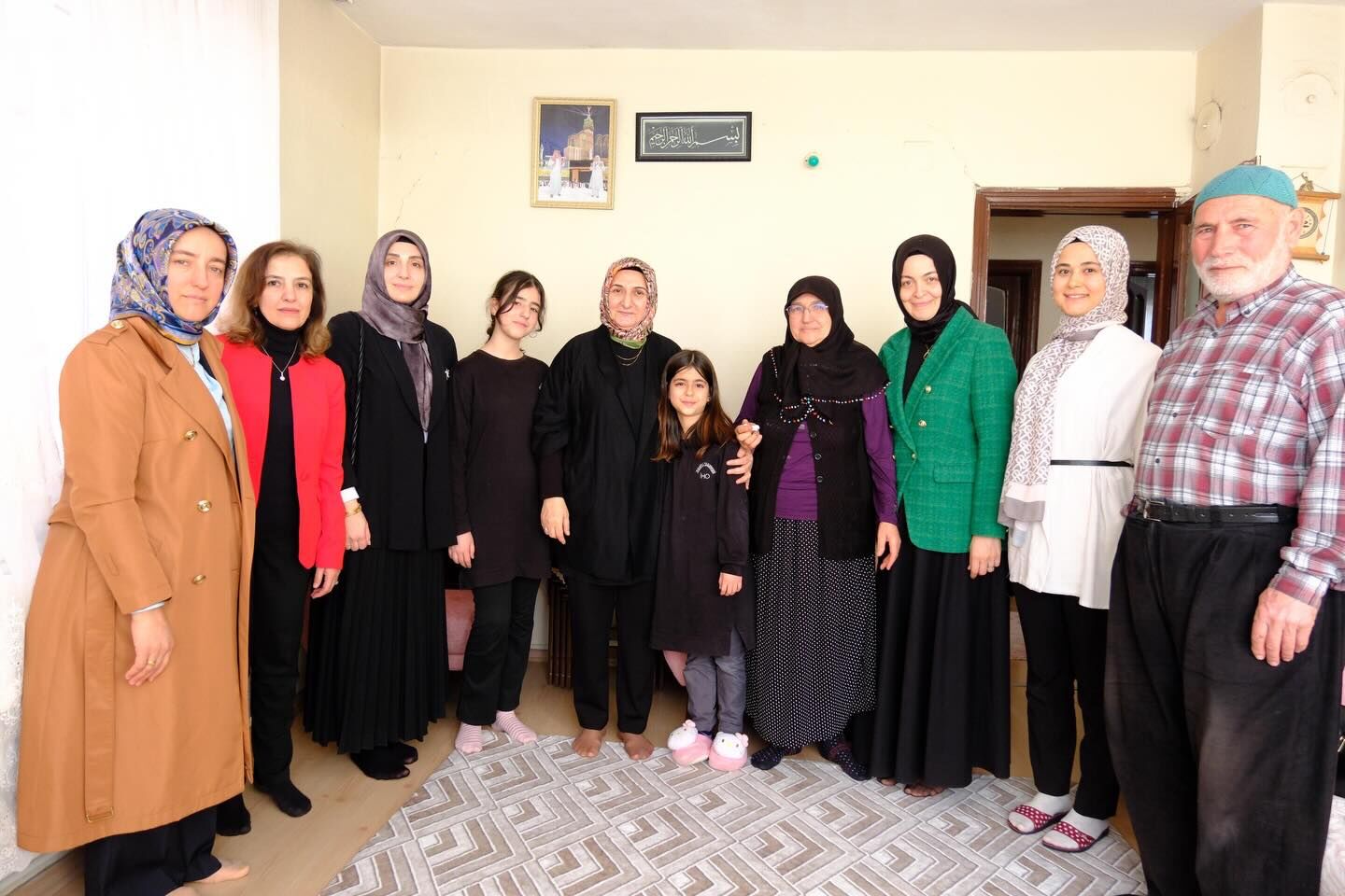 Dr. Selma Ünlüer’den Depremzede Çocuklara Anlamlı Ziyaret