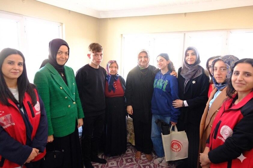 Dr. Selma Ünlüer’den Depremzede Çocuklara Anlamlı Ziyaret