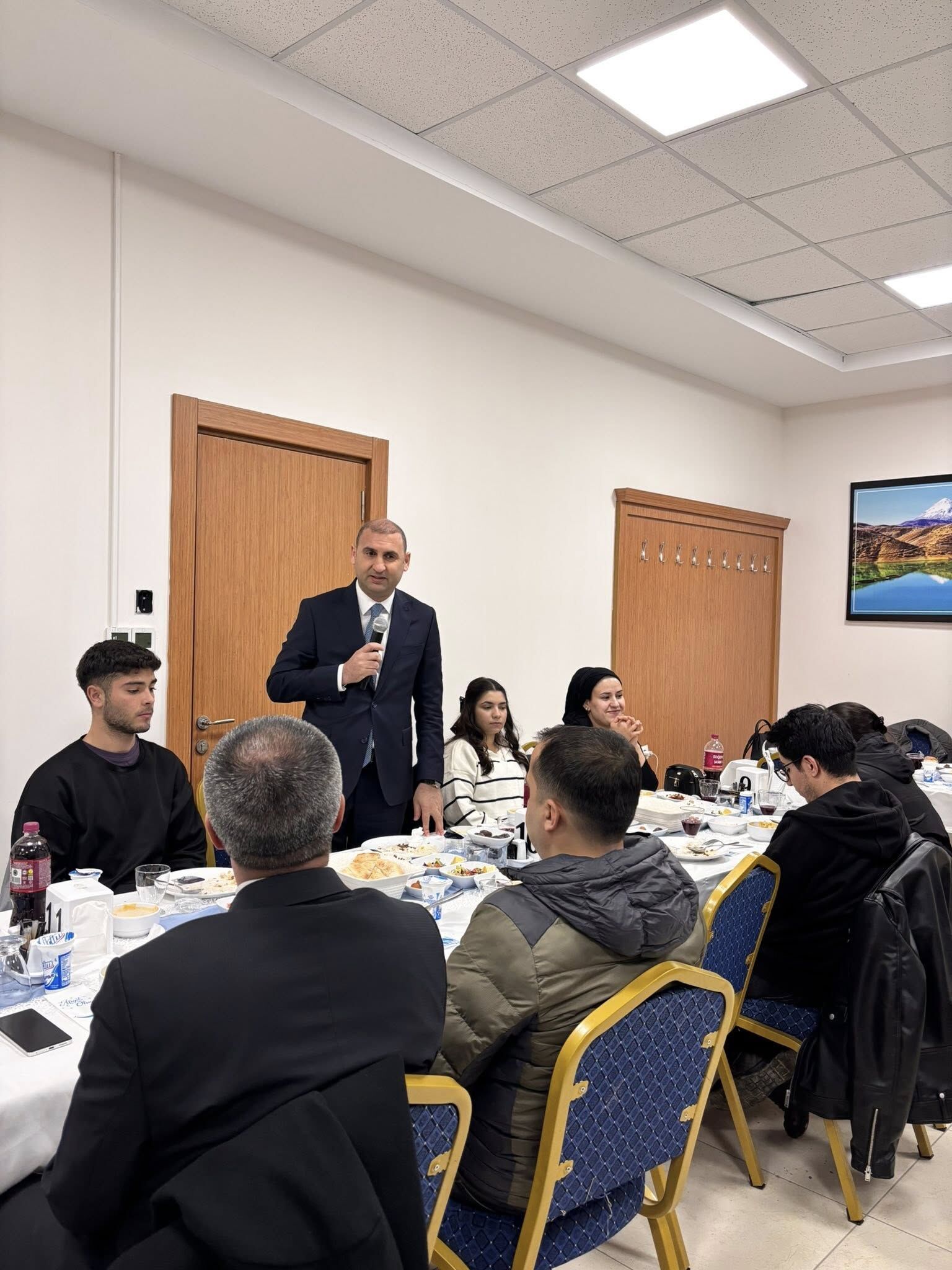 Gençlik ve Spor İl Müdürü Özdemir, Ekinözü Gençleriyle İftarda Buluştu